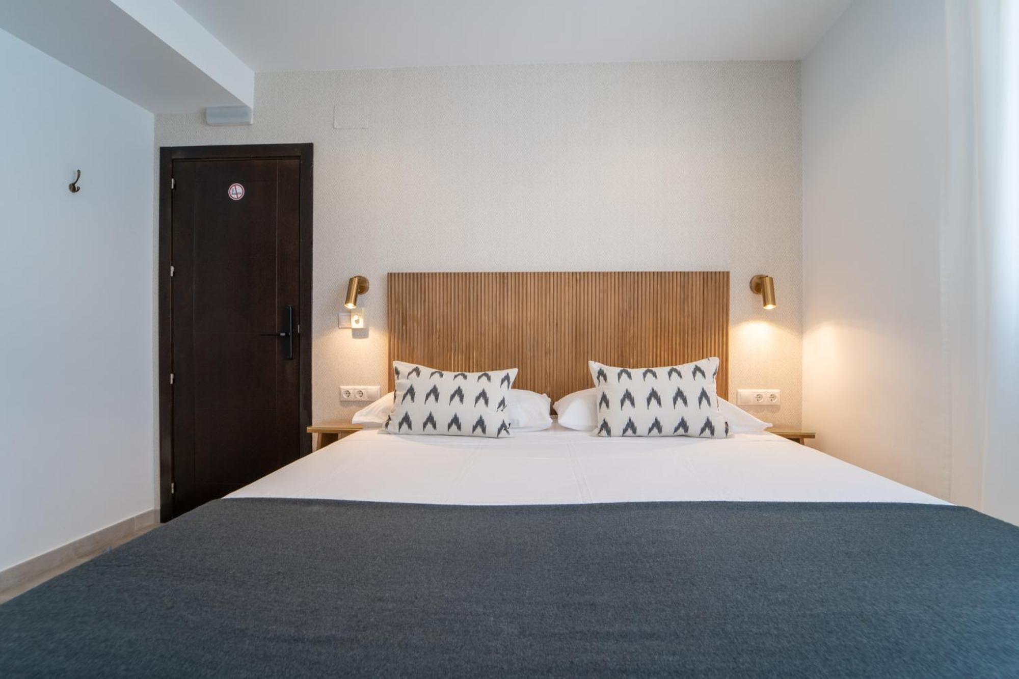 La Siesta De Picasso Hotell Málaga Exteriör bild
